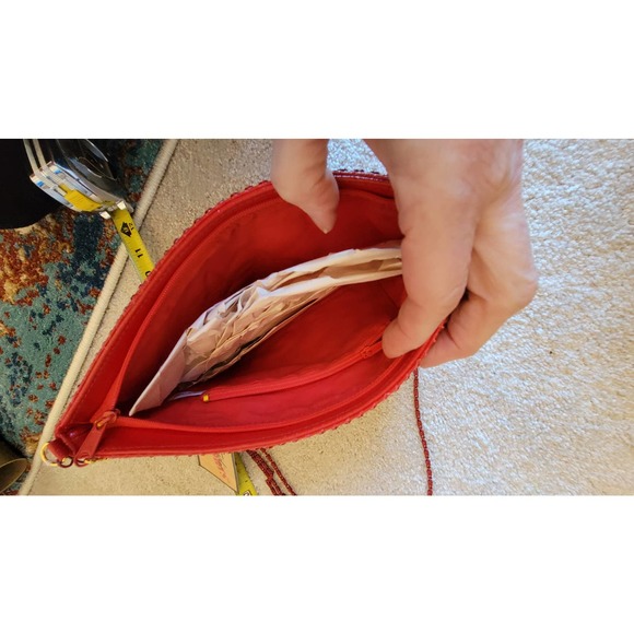 Studio imports Red Mesh  clutch Purse 9x6 - Picture 4 of 8